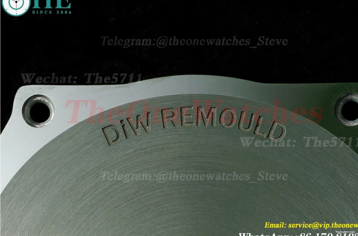 5711 AMGF RU MY9015 Green Nautilus AET Cer Dial 40mm Textured 0409